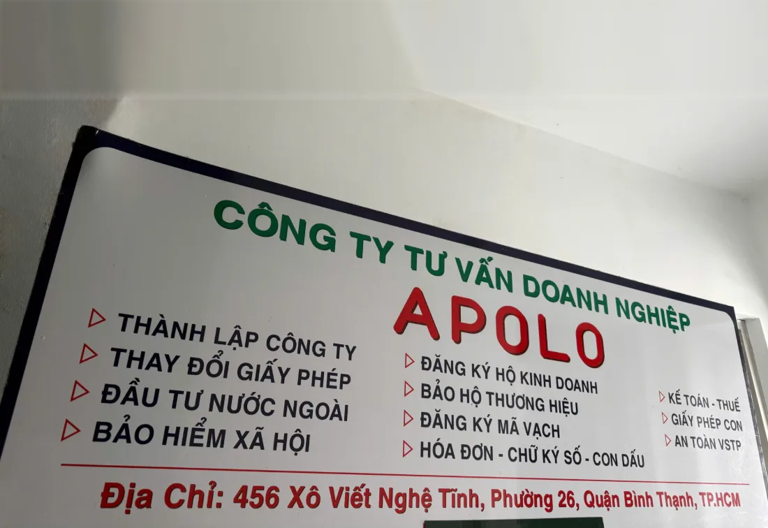 Bảng hiệu Công ty Tư vấn Doanh nghiệp Apolo tại 456 Xô Viết Nghệ Tĩnh, TP.HCM